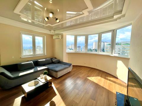 квартира за адресою Анни Ахматової вул., 48