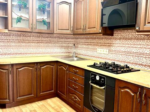 квартира за адресою Андрія Малишка вул. (Льва Толстого), 80