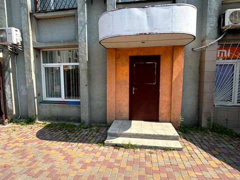 комерційна за адресою Прибузька вул., 8