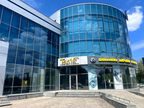 комерційна за адресою Набережна Перемоги вул., 10