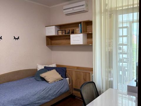 квартира за адресою Регенераторна вул., 4 к1-9