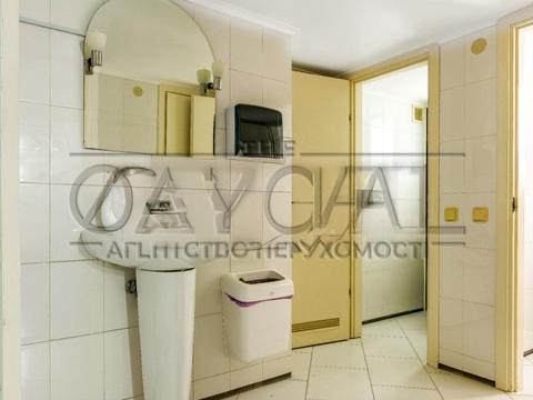 комерційна за адресою Левка Лук'яненка вул. (Маршала Тимошенка), 29