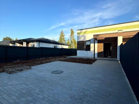 дом по адресу Успішна, 23