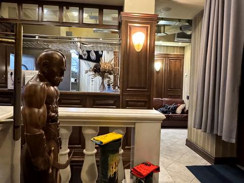 комерційна за адресою Панаса Мирного вул., 8