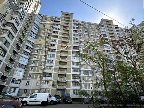 квартира за адресою Срібнокільська вул., 8