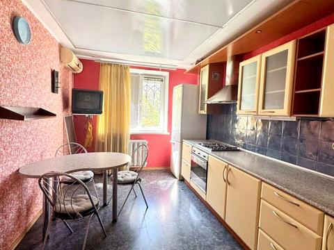 квартира за адресою Академіка Корольова вул., 65