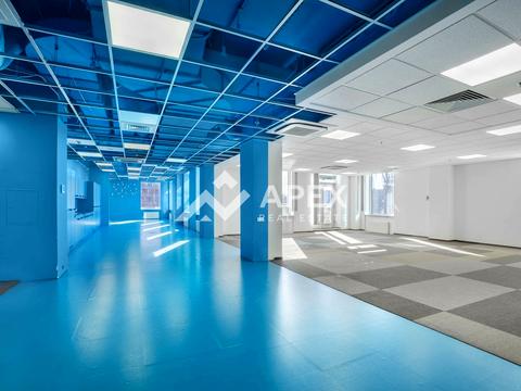 комерційна за адресою Жилянська вул., 75