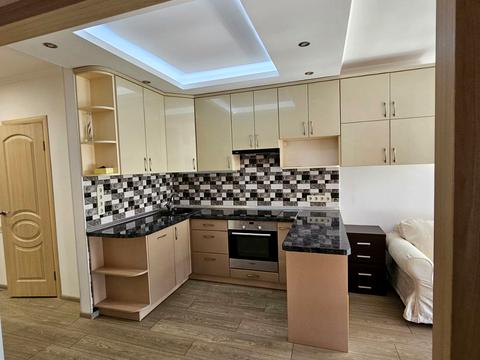 квартира за адресою Київ, Регенераторна вул., 4 к3