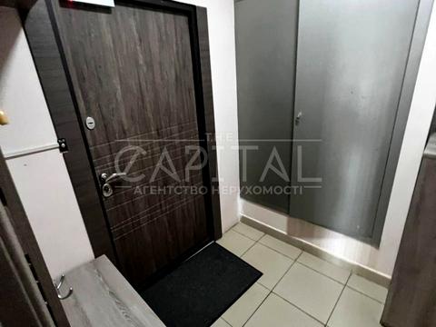 комерційна за адресою Антоновича вул. (Горького), 103