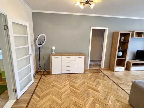квартира за адресою Срібнокільська вул., 8-А