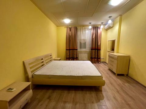 квартира за адресою Дніпровська набережна вул., 23