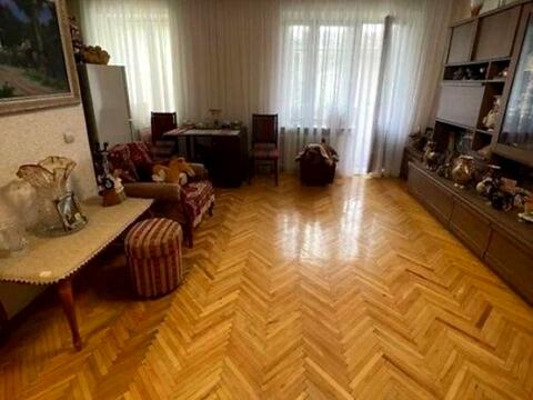 квартира по адресу Строителей ул., 3