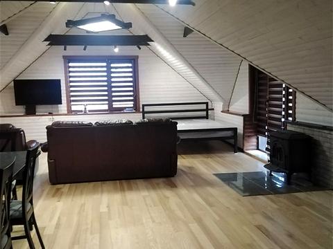 будинок за адресою с. Буки, Буки, 1