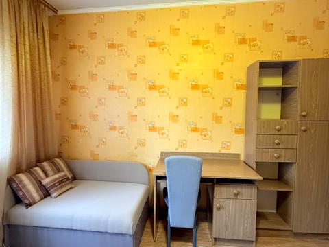 квартира за адресою Академіка Глушкова просп., 21
