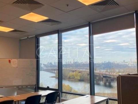 коммерческая по адресу Днепровская набережная ул., 1в