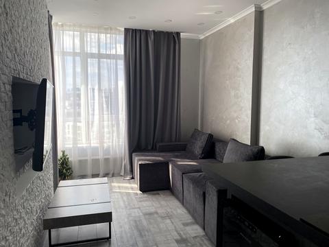 квартира за адресою Джона Маккейна , 7