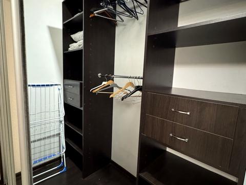 квартира за адресою Дніпровська набережна вул., 14-А