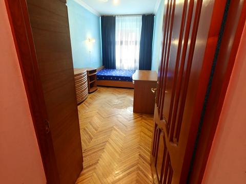 квартира по адресу Строителей ул., 12