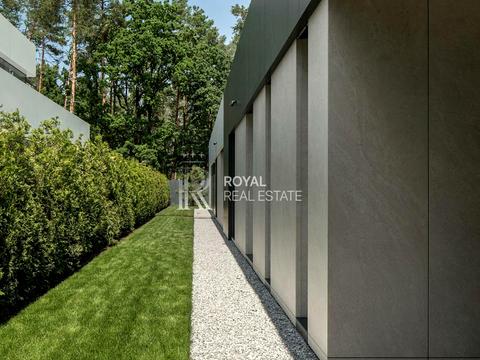 будинок за адресою Лугова