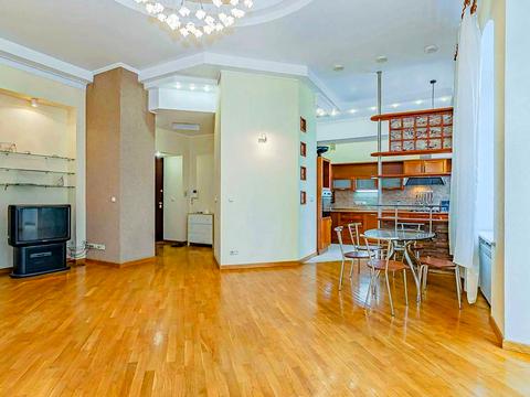 квартира за адресою Михайлівська вул., 19