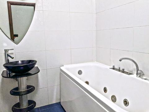 квартира за адресою Олени Пчілки вул., 2-Б