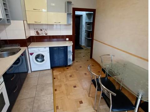квартира за адресою Братів Міхновських вул. (Московська), 32а