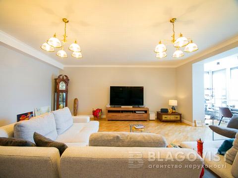 квартира за адресою Руставелі, 27а