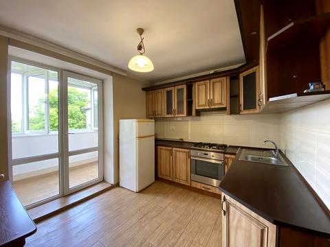 квартира за адресою Тролейбусна вул., 15