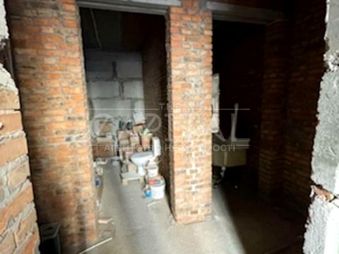 комерційна за адресою Машинобудівників вул., 31