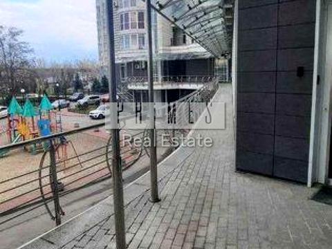 комерційна за адресою Оболонська набережна вул., 1