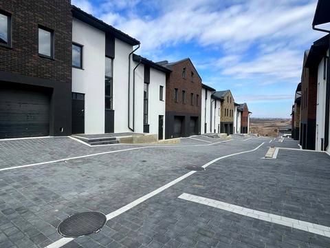 дом по адресу с. Подгородное, Василия Стуса ул.