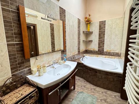 квартира за адресою Остроградських вул. (), 5