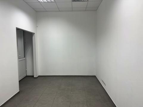 комерційна за адресою Генерала Миколи Юнаківа вул., 9