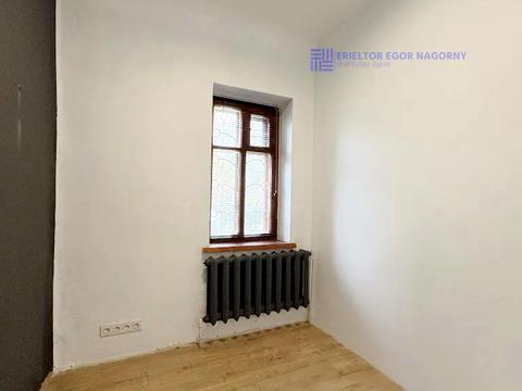 комерційна за адресою Виконкомівська вул., 10