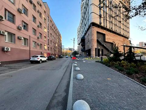 комерційна за адресою Ламана вул., 17