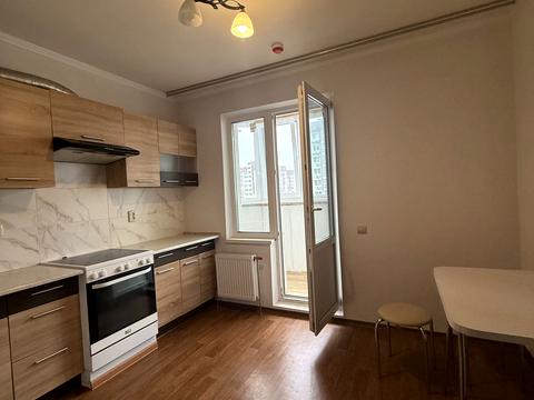 квартира за адресою Софії Русової вул., 7-А