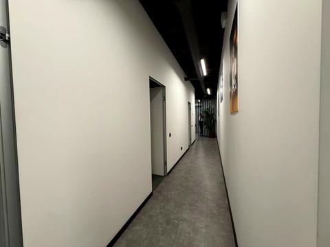 комерційна за адресою Сім'ї Прахових вул. (Гайдара), 58/10