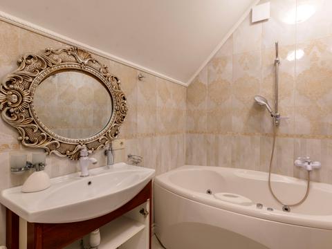 дом по адресу Озерна