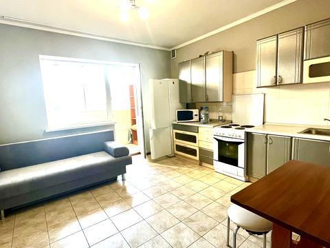 квартира за адресою Василя Симоненка вул., 2-А