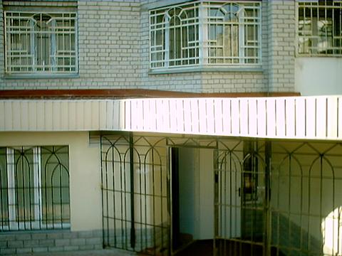 комерційна за адресою Академіка Єфремова вул. (Командарма Уборевича), 19-А