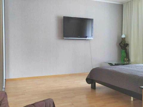 квартира за адресою Саперно-Слобідська вул., 8