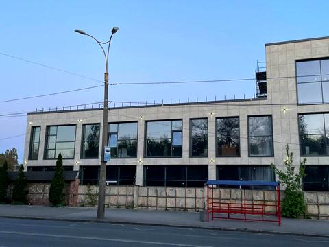 комерційна за адресою Дегтярівська вул., 51