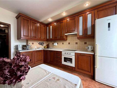 квартира за адресою Регенераторна вул., 4