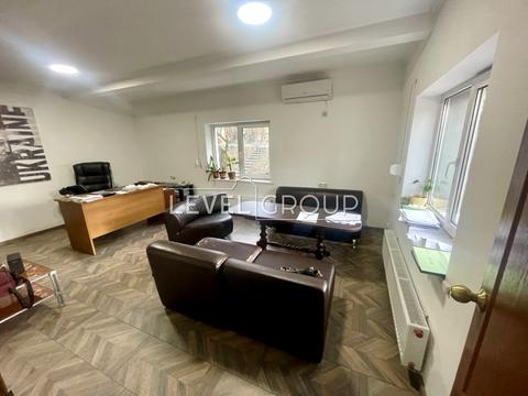 коммерческая по адресу Науки просп., 33а