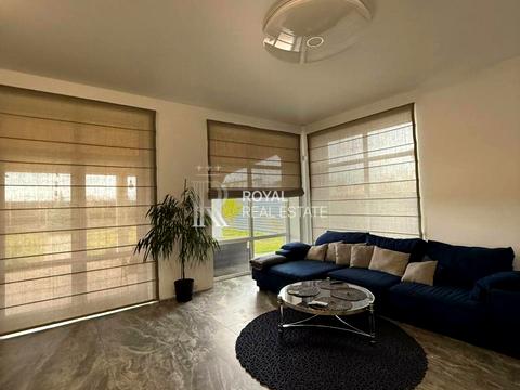 дом по адресу Апрельская ул., 1