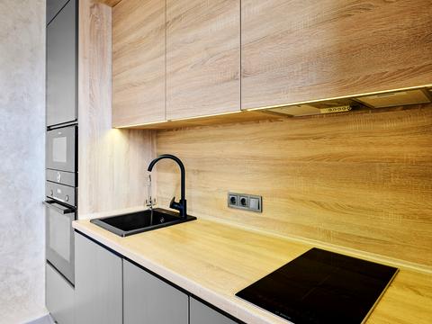 квартира за адресою Салютна, 2к1