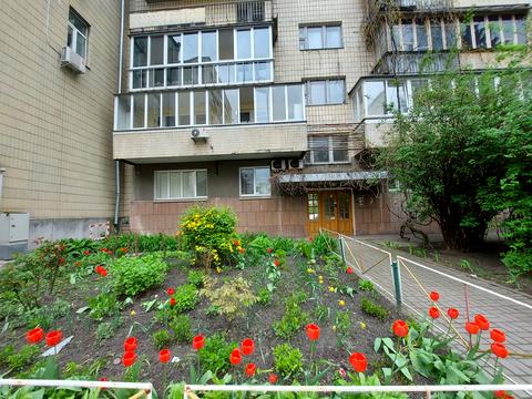 комерційна за адресою Шовковична вул., 29