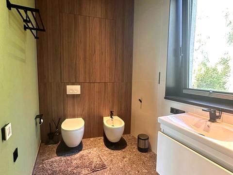 будинок за адресою вильхова, 1