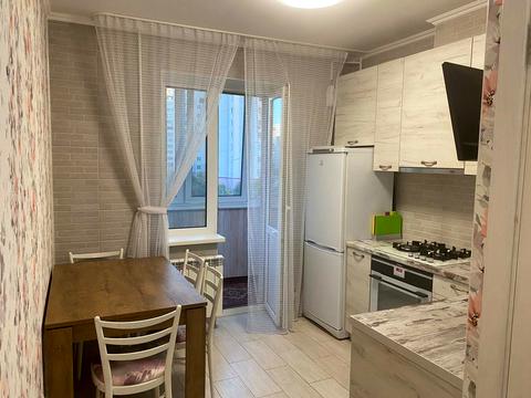 квартира за адресою Лариси Руденко вул., 15/14