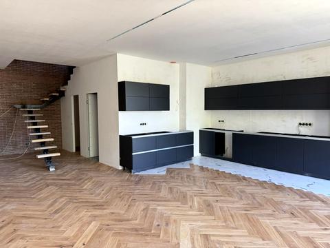 квартира за адресою Дегтярна вул., 9